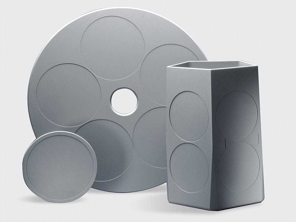 Еволуцијата на CVD-SiC од облоги со тенок филм до масовни материјали